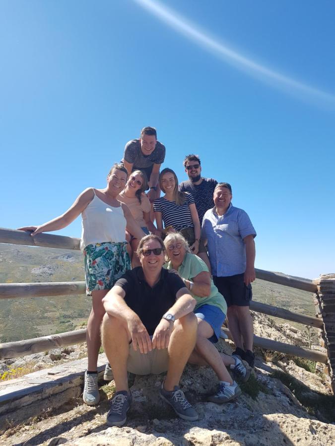 Casa los tejones Pinos del Valle Eksteriør bilde